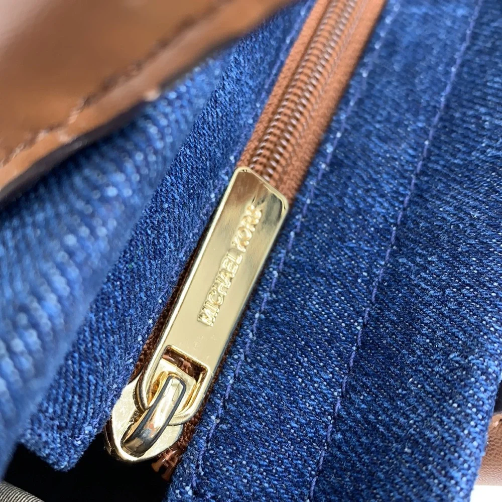 MICHAEL KORS MIRELLA SMALL SHOPPER TOP ZIP XBODY INDIGO COLOR - Picture 8 of 16